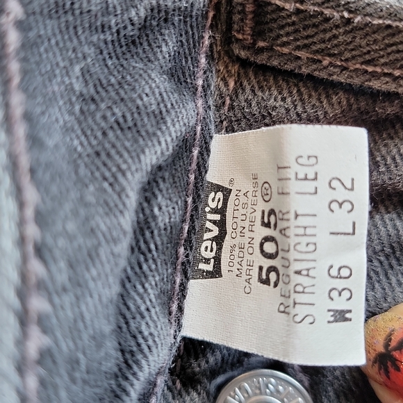 Men's 36x32 505 Relaxed Fit, Straight Leg Levi Jeans - Picture 3 of 3